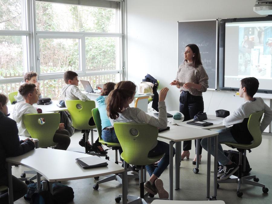 Temps d'écoute en classe Ecole Moser